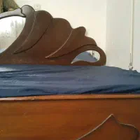 تخت خاب دونفره سالم و زیبا