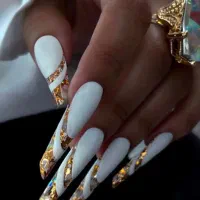 آموزش وخدمات کاشت ناخن با۲مدرک+کراتین ورنگ+مژه+تتو