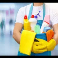 خانم جهت نظافت منزل