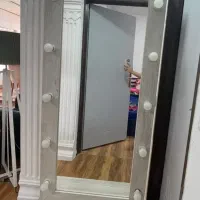 آینه قدی چراغدار
