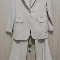 کت و شلوار و جلیقه ی زنانه