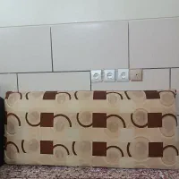 یک جفت پشتی کرم رنگ|پشتی|شیراز, میانرود|دیوار