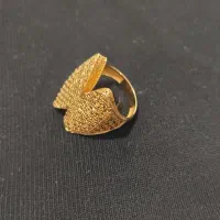 انگشتر طلا پروانه ای ۲۵۰ بالای تابلو