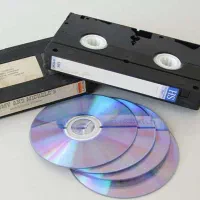 تبدیل انواع فیلم های ویدئویی قدیمی به فلش و DVD