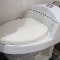 توالت فرنگی در حد نو