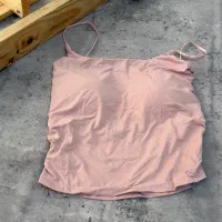 نیمتنه و کراپ|لباس|کرج, برغان|دیوار