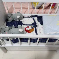 تخت کودک کاملا سالم|تخت و صندلی بچه|پرند, فاز ۴|دیوار