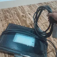 نورافکن ۱۰۰ وات