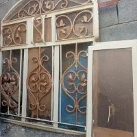 پنجره حلالی گلدار