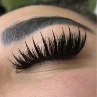کاشت مژه
