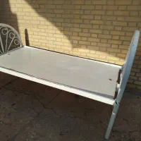 تخت خواب فلزی