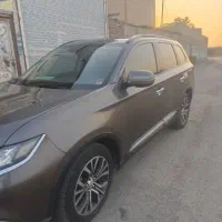 میتسوبیشی اوتلندر ۲۰۱۷ تیپ ۳