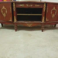 میز تلویزیونی تمیز برنز کوبی شده