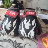 دستکش بوکس در حد نو