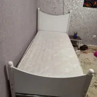 تخت یک نفره