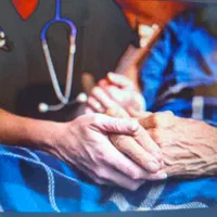 پرستار و مراقب سالمند خانوم