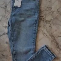 شلوار لی اسکینی ۲۸۰هزارتومان