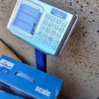 انواع ترازو باسکول ۳۰۰ و۱۵۰ کیلو محک کمری ایستاده|فروشگاه و مغازه|زاهدان, |دیوار