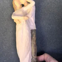 مجسمه عشق
