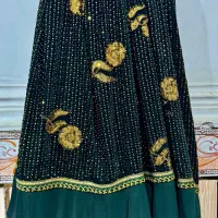 چند دست لباس محلی نو نو و تمیز