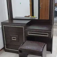 میز آرایش و صندلی