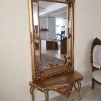 آیینه و کنسول