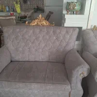 مبل راحتی تمیز توی عکس بد افتاده
