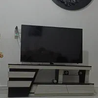 میز تلویزیون در حد نو