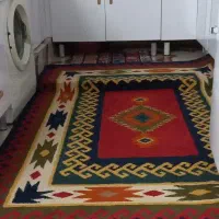 فرش بسیار سالم شسته شده یه ۶ متری ویه ۴ متری