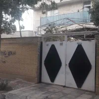 شهرک والفجر یلایی دوطبقه درب حیاط کوچه عریض