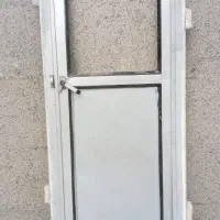 درب آلمینیوم کاملا سالم