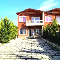 دوبلکس-300-متری-استخر-سند-تک-برگ