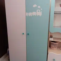 تخت و کمد و ویترین با میز تحریر