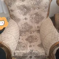 دوتا مبل تک نفری میز عسلی