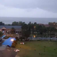 ویو ابدی در خط یک دریا مشاعات هتلینگ