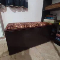 صندوقچه لباس و نیمکت