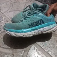 کتونی هوکا