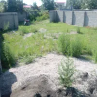 زمین ۳۲۰ متر چهار طرف حصار کشی.