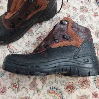 کفش ایمنی|کیف، کفش، کمربند|فولادشهر, مسکن مهر فولادشهر|دیوار