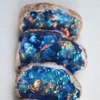 مشتری سنگ و چیزای عجیب