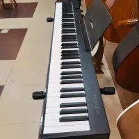 پیانو تاشو /کونیکس