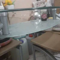 میز غذاخوری شیشه‌ای