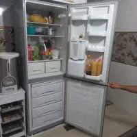 یخچال فریزر دو درب امرسان|یخچال و فریزر|قم, چهل درخت‎|دیوار