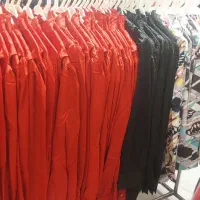 فروش یکجا تعدادی پوشاک متنوع