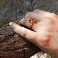 انگشتر زنانه کهربای روسی اصل