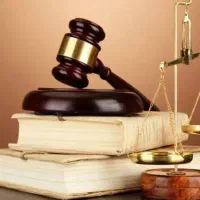 وکیل پایه یک هستم