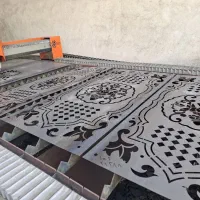 خدمات صنعتی و درب و پنجره سازی و برش لیزر فلزات