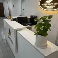 کانتر‌پذیرش mdf هایگلاس با شیشه‌ رویی|آرایشگاه و سالن‌های زیبایی|تهران, جردن|دیوار