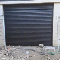 شیشه و کرکره مومنی