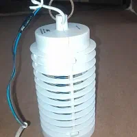 یک عدد حشره کش برقی استوانه ای سالم و درحدنو